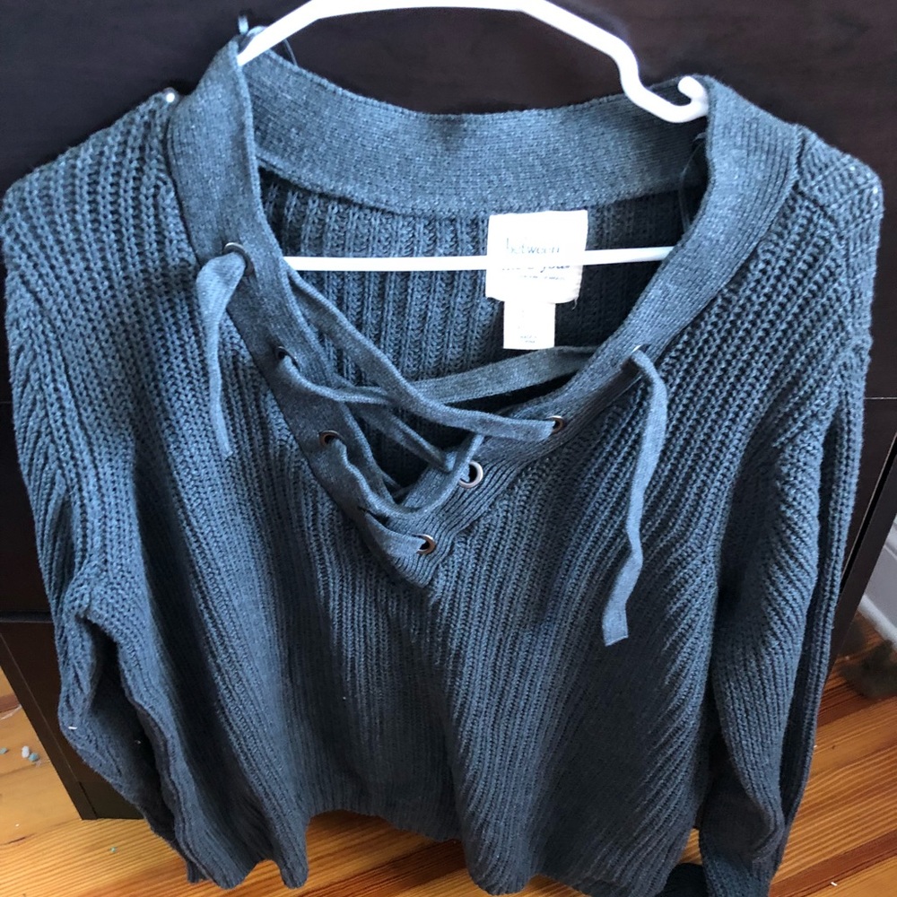 Knit tied sweater